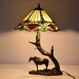 Elegantná stolová lampa z...